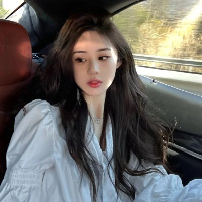 我的同桌是校花